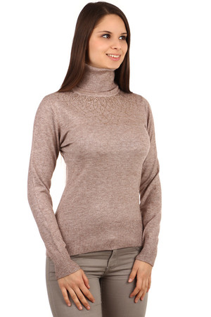 Elegancki sweter z golfem i dżetami. 50% wiskoza, 25% poliester, 20% poliamid, 5% nylon