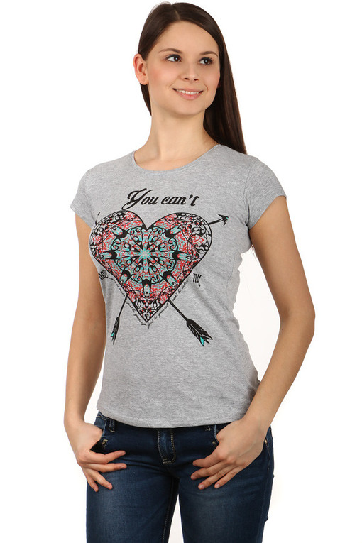 Damski bawełniany t-shirt z nadrukiem serca i krótkim rękawem