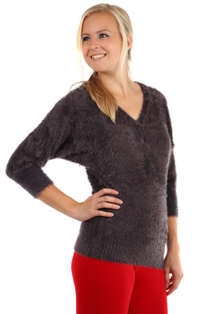 Włoski sweter z rękawami 3/4. Przyjemny materiał. 60% akryl, 30% bawełna, 10% elastan.