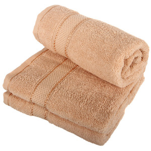 Wysokiej jakości ręcznik frotte w przyjemnych kolorach z nowoczesnym wzorem. Wysoka wydajność ssania. Z praktyczną