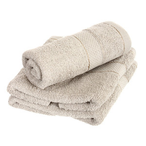 Wysokiej jakości ręcznik frotte w przyjemnych kolorach z nowoczesnym wzorem. Wysoka wydajność ssania. Z praktyczną