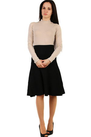 Czarna dzianinowa spódnica damska jednolity kolor elastyczny grubszy materiał krój litery A wysoka elastyczna talia