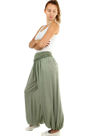 Wygodne damskie spodnie haremowe w monochromatycznym stylu. Odpowiednie na lato. Szeroka gama kolorów lekki materiał,
