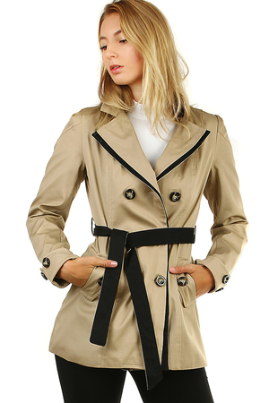 Prochowiec damski - krótki płaszcz z dwurzędowymi guzikami i paskiem. Dwukolorowe połączenie - lamówka przy zapięciu