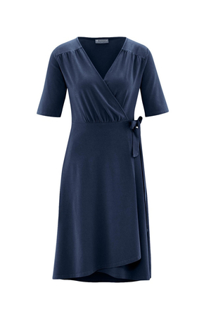 Damska letnia sukienka z bawełny organicznej z dodatkiem konopi niemieckiej marki HempAge. monochromatyczny design