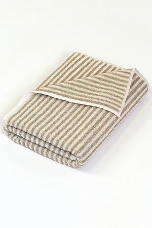 Naturalny ręcznik frotte klasy Premium dla najbardziej wymagających klientów. wyjątkowe połączenie 100% pętli lnianej