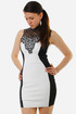 Czarno-biała sukienka z efektem wyszczuplającym