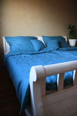 Pościel konopna na łóżko wykonana w 100% z konopi uszyta w czeskim regionie Podkrkonoší monochromatyczna zapięcie na