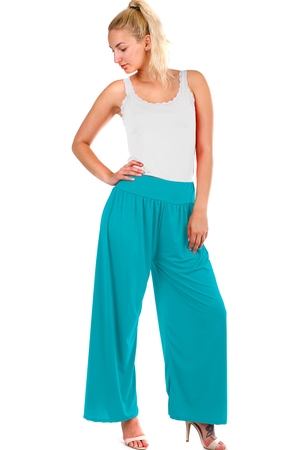 Kobiece monochromatyczne spodnie typu palazzo. Materiał: 95% wiskoza, 5% elastan. Import: Włochy