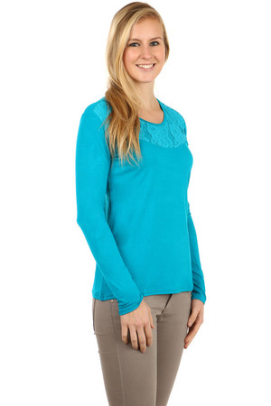 Elegancki t-shirt damski z koronkową aplikacją. 95% bawełna, 5% elastan